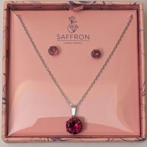 Saffron Silver and Red Necklace Set